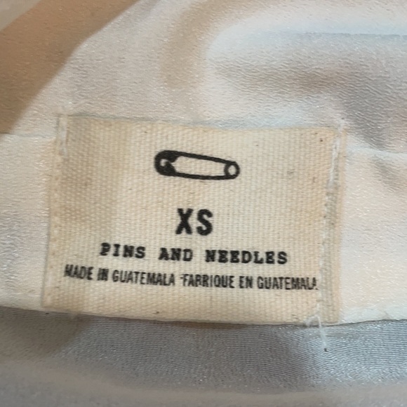 Urban outfitters XS flowered sequined button up - Picture 3 of 4